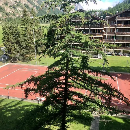 아파트 Moderne Dachwohnung Naehe Zermatt Mit Balkon *